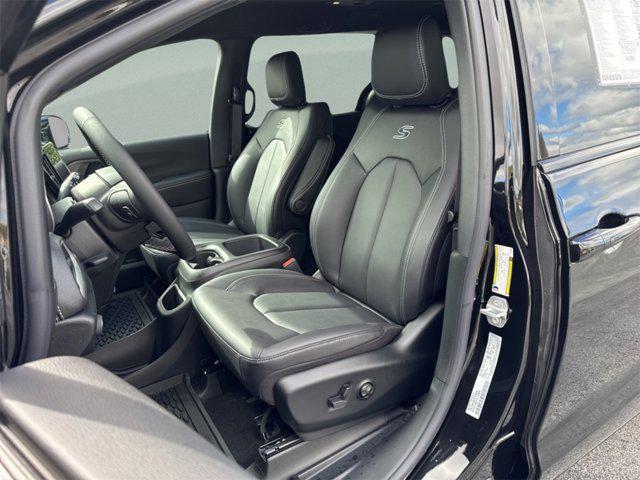 new 2026 Chrysler Pacifica car, priced at $41,944
