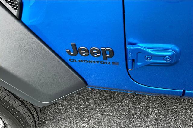 new 2025 Jeep Gladiator car, priced at $41,885