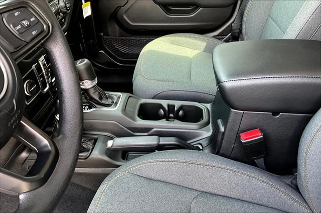 new 2025 Jeep Gladiator car, priced at $45,175