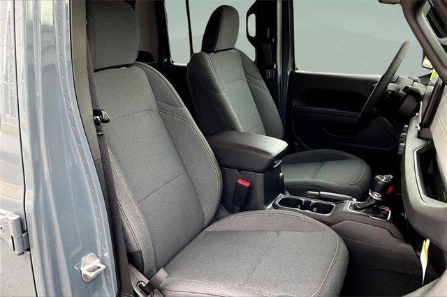 new 2025 Jeep Gladiator car, priced at $38,996