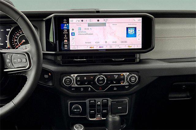 new 2025 Jeep Gladiator car, priced at $38,996