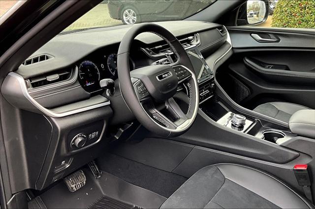 new 2025 Jeep Grand Cherokee car, priced at $39,991