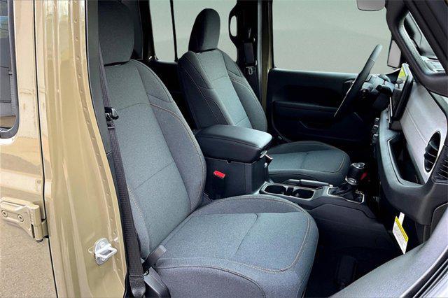 new 2025 Jeep Gladiator car, priced at $42,747