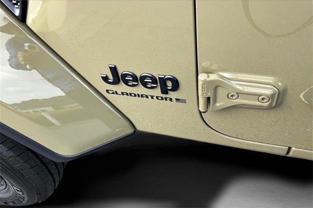 new 2025 Jeep Gladiator car, priced at $42,747