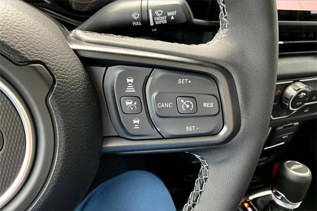 new 2025 Jeep Gladiator car, priced at $42,747