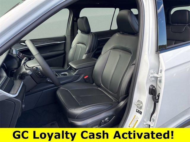 new 2025 Jeep Grand Cherokee L car, priced at $41,997