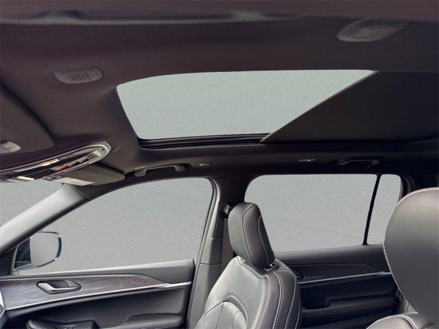 new 2025 Jeep Grand Cherokee L car, priced at $41,997