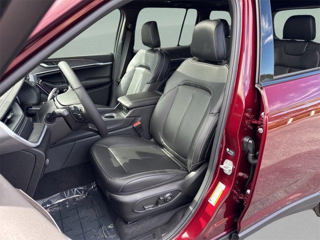 used 2025 Jeep Grand Cherokee car, priced at $40,973