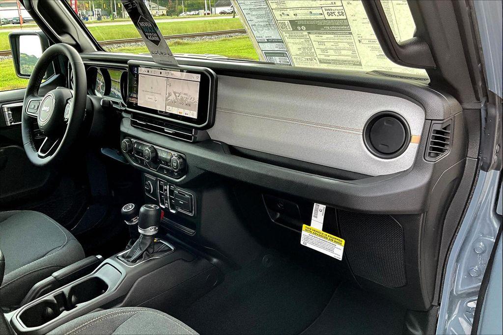 new 2025 Jeep Gladiator car, priced at $43,748