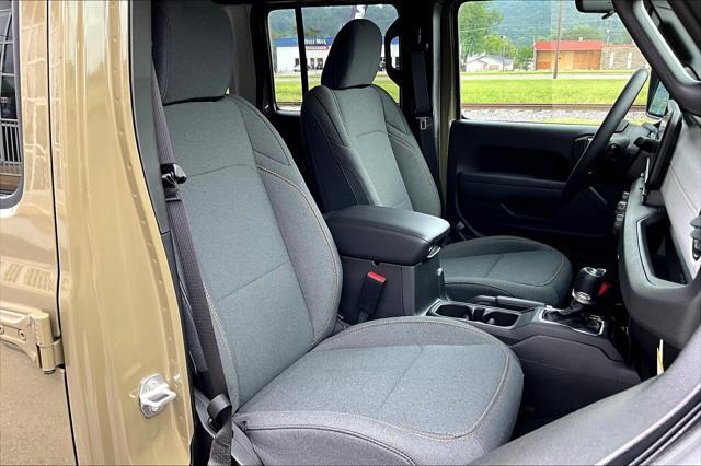 new 2025 Jeep Wrangler car, priced at $51,665