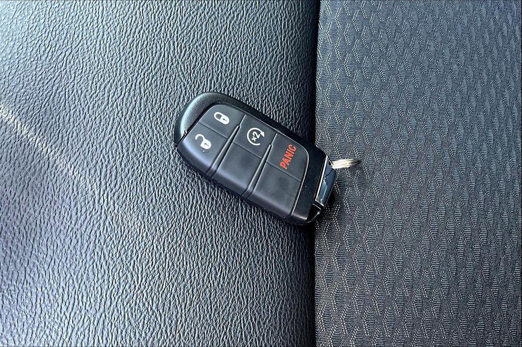 new 2025 Jeep Compass car, priced at $27,998