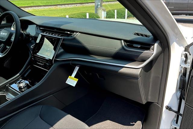 new 2025 Jeep Grand Cherokee car, priced at $34,997