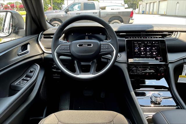 new 2025 Jeep Grand Cherokee car, priced at $34,997