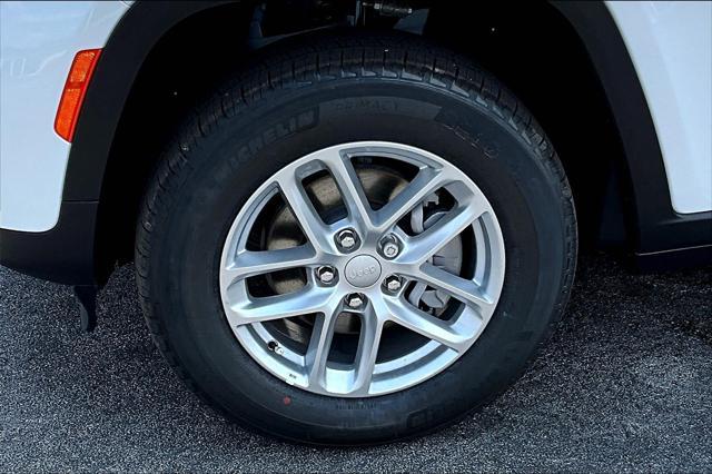 new 2025 Jeep Grand Cherokee car, priced at $34,997