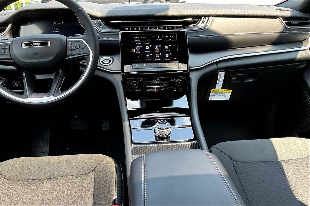 new 2025 Jeep Grand Cherokee car, priced at $34,476