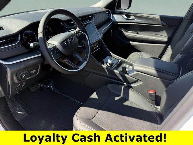 new 2025 Jeep Grand Cherokee car, priced at $38,443