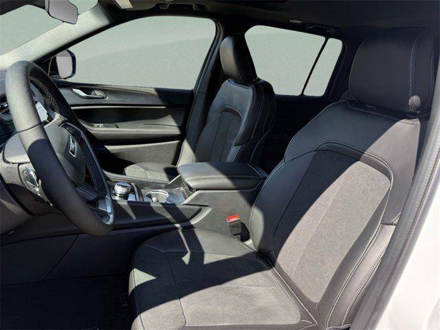 new 2025 Jeep Grand Cherokee car, priced at $42,614