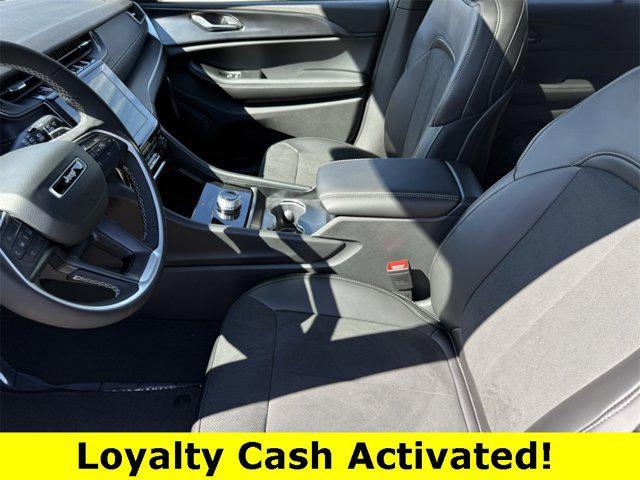 new 2025 Jeep Grand Cherokee car, priced at $38,443