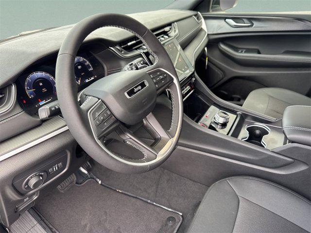 new 2025 Jeep Grand Cherokee car, priced at $35,502
