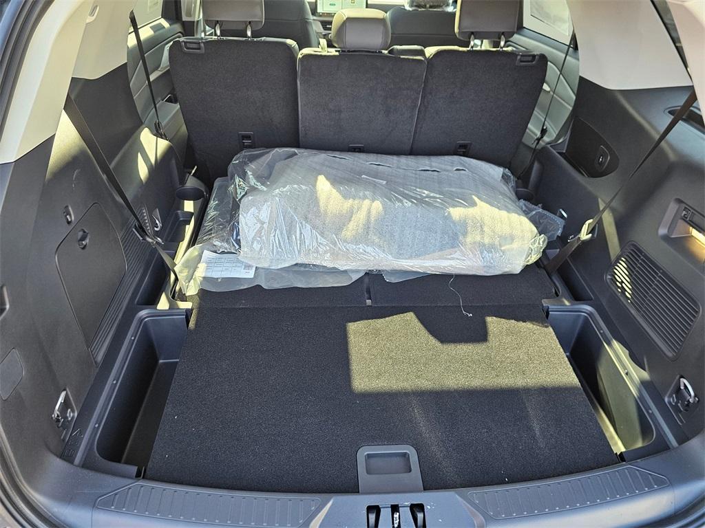 new 2025 Ford Explorer car, priced at $51,495