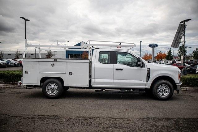 new 2023 Ford F-350 car