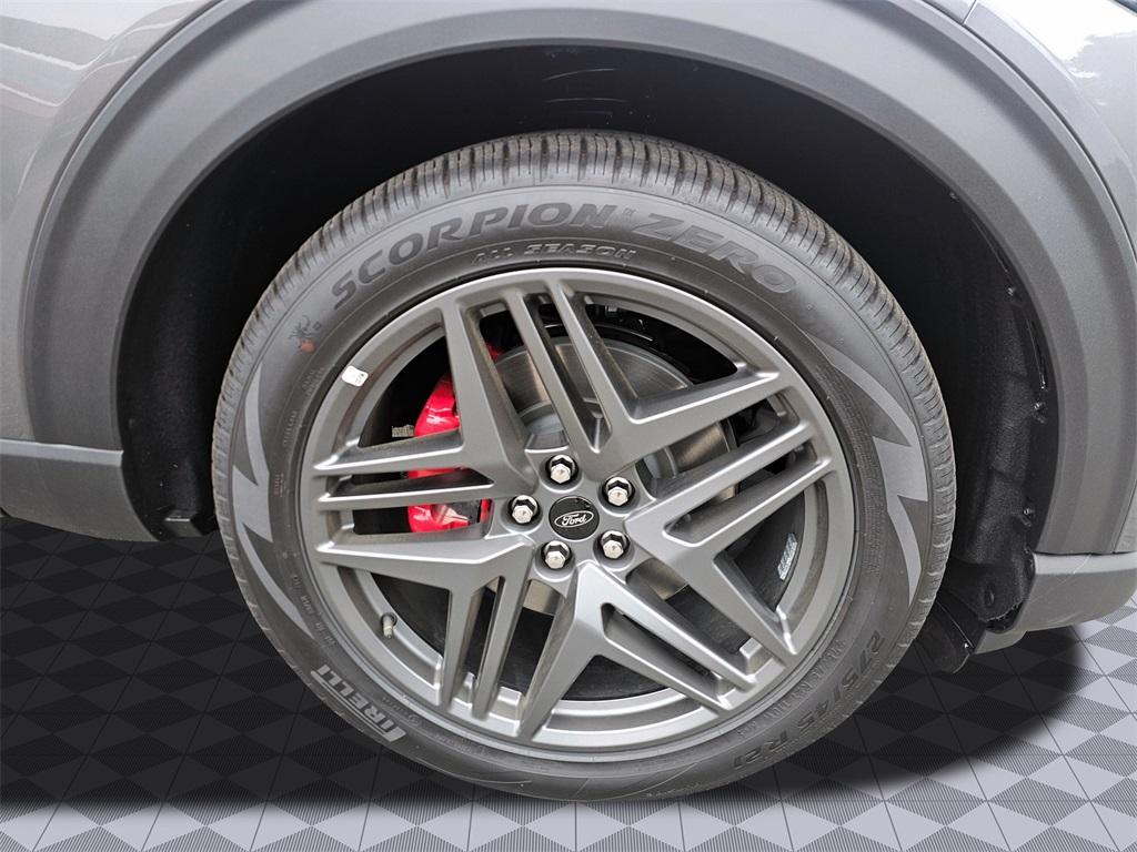 new 2025 Ford Explorer car, priced at $62,115