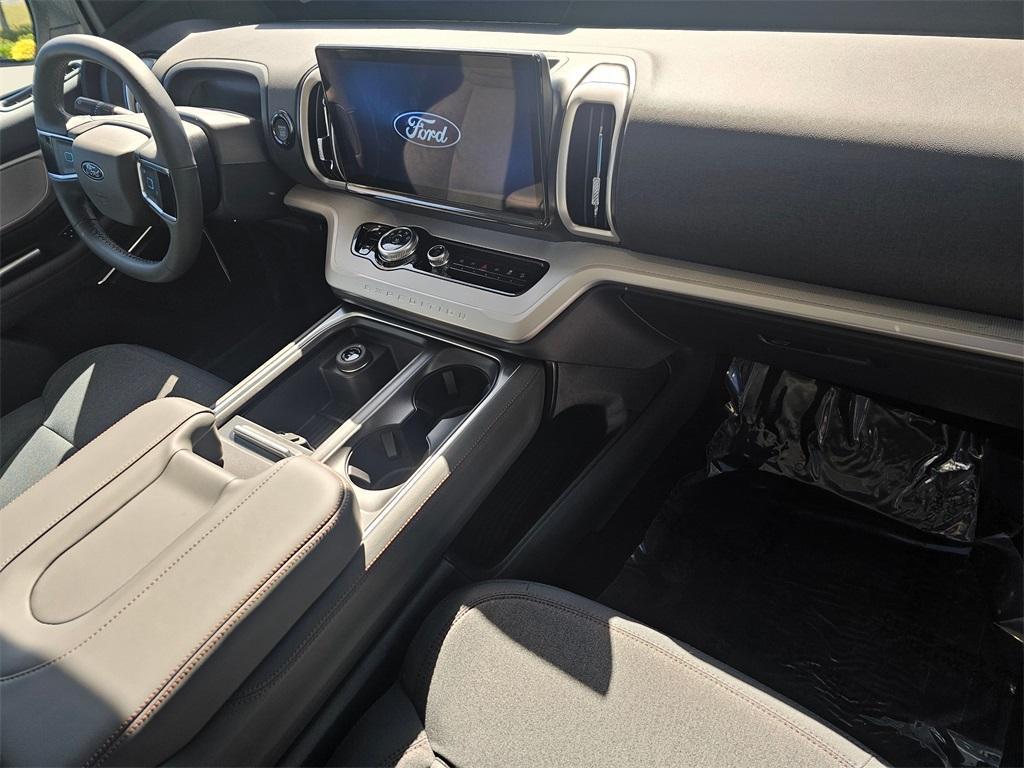 new 2025 Ford Expedition car, priced at $67,390