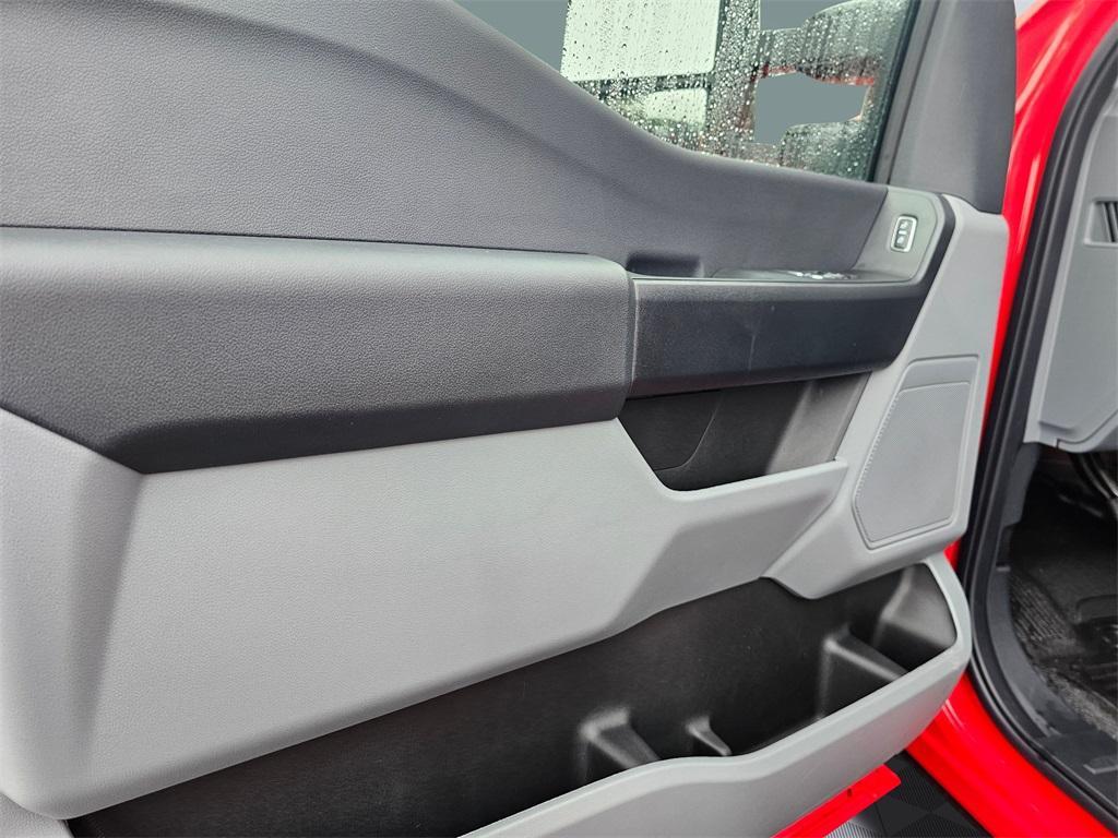 new 2025 Ford F-250 car, priced at $56,815