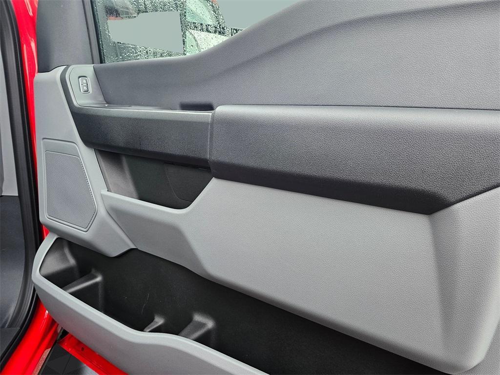 new 2025 Ford F-250 car, priced at $56,815