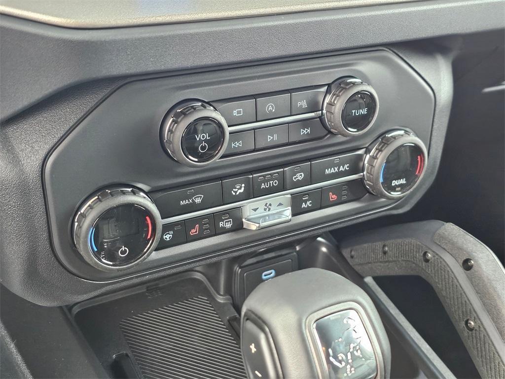 new 2025 Ford Bronco car, priced at $61,775