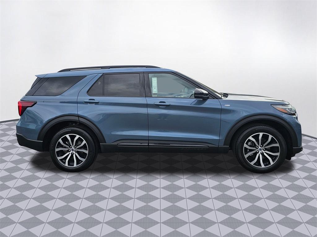new 2025 Ford Explorer car, priced at $51,505