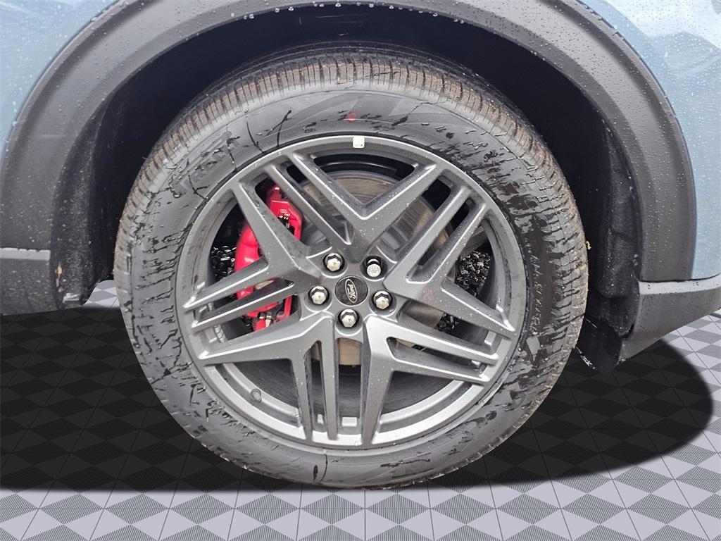 new 2025 Ford Explorer car, priced at $54,235