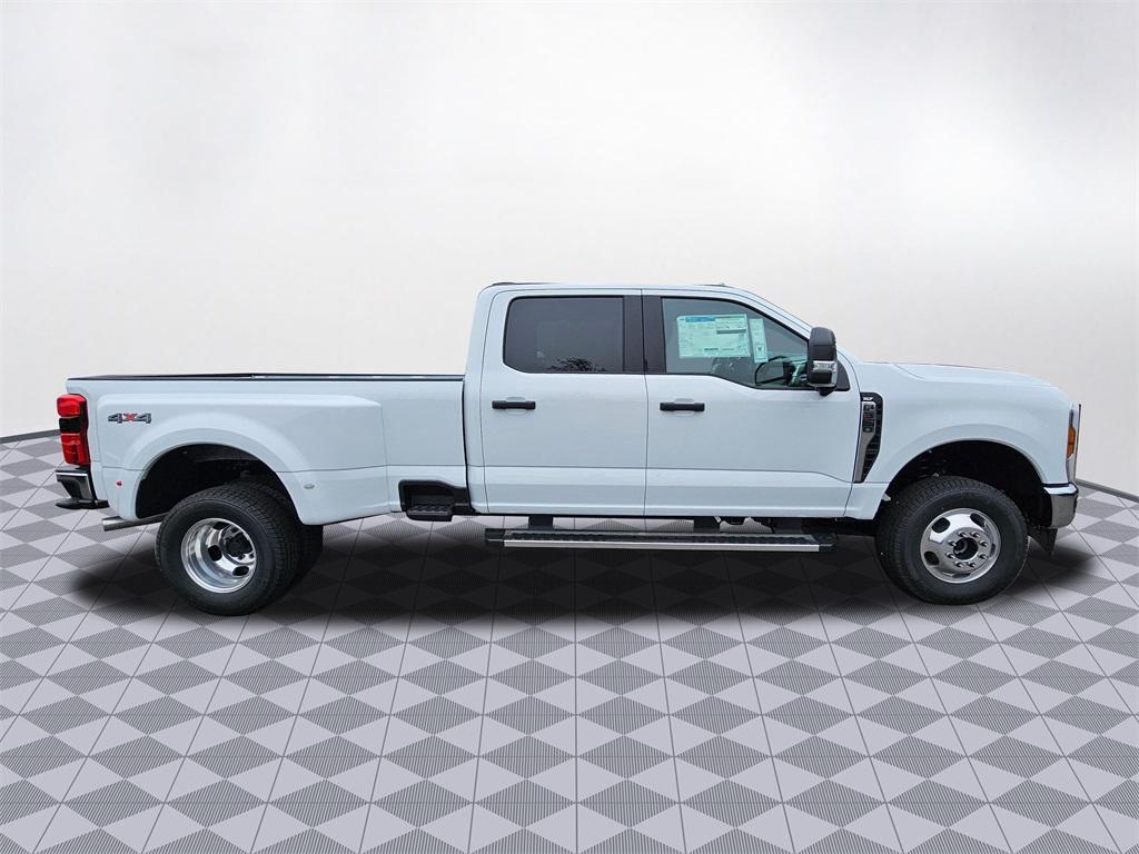 new 2024 Ford F-350 car, priced at $65,020