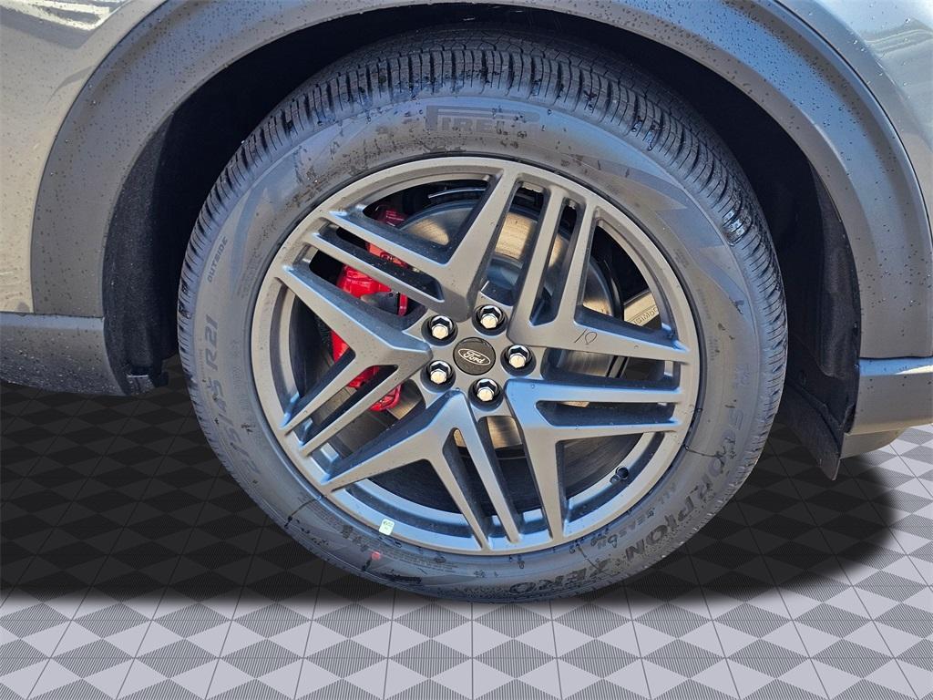 new 2025 Ford Explorer car, priced at $62,735