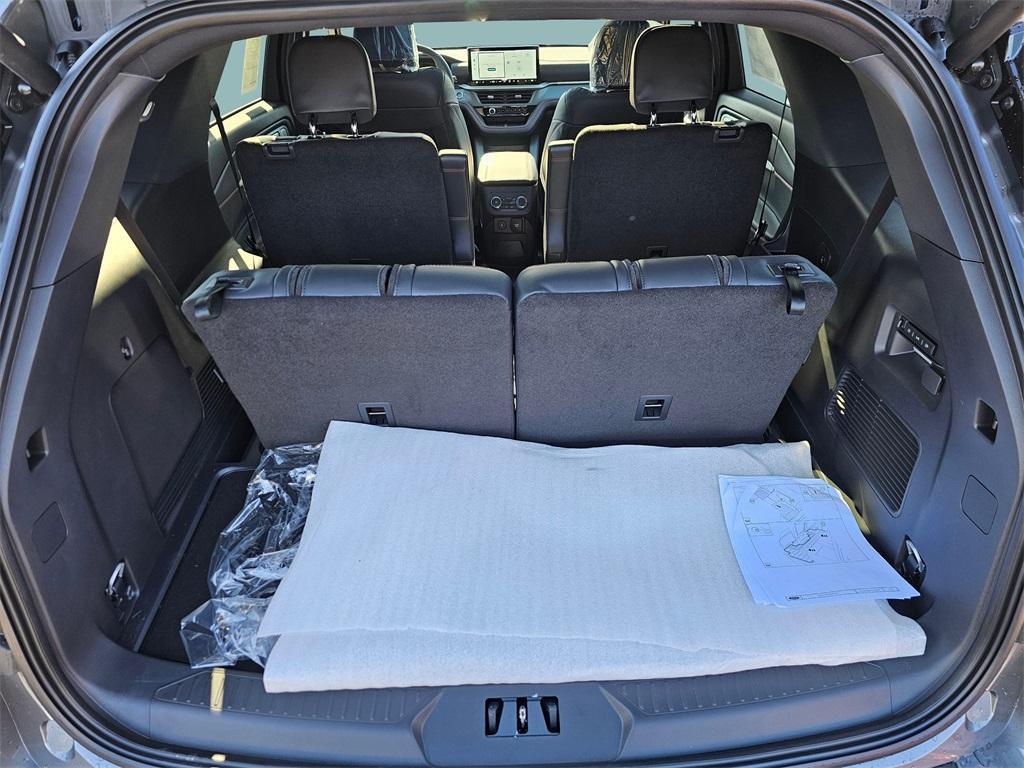 new 2025 Ford Explorer car, priced at $62,735