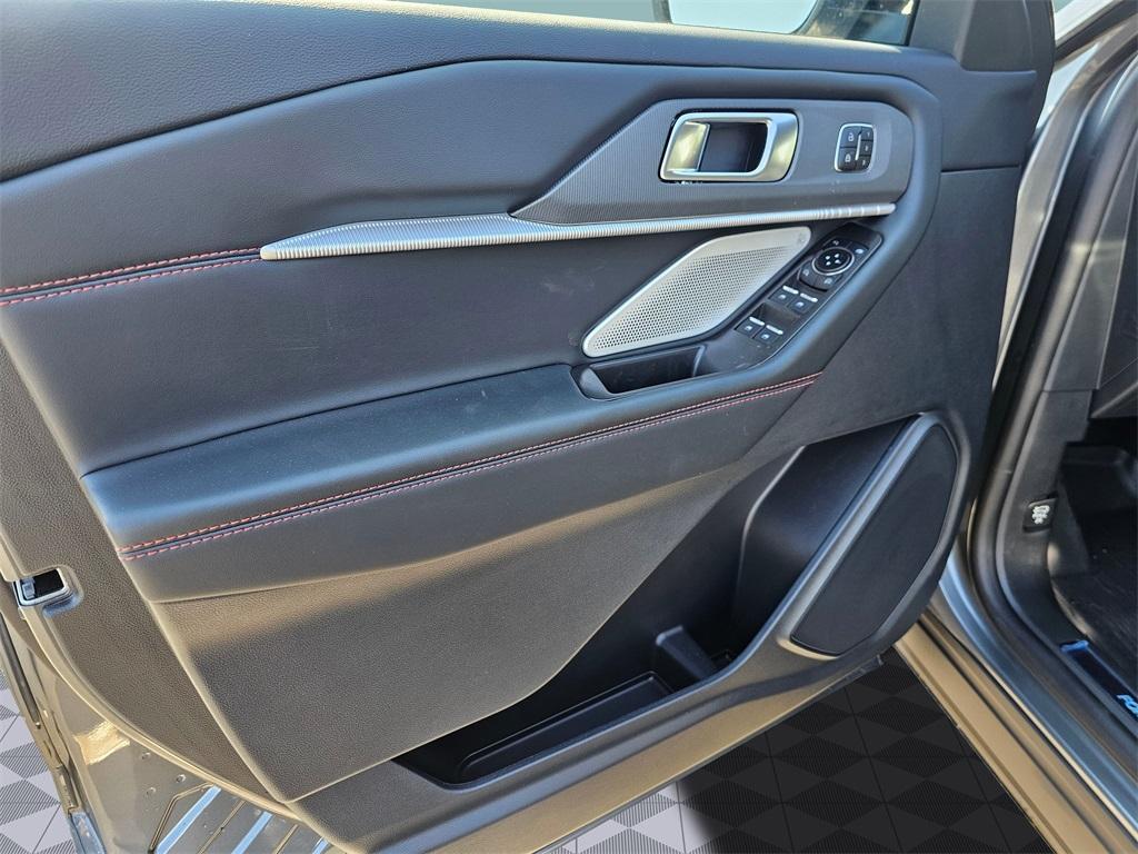 new 2025 Ford Explorer car, priced at $62,735
