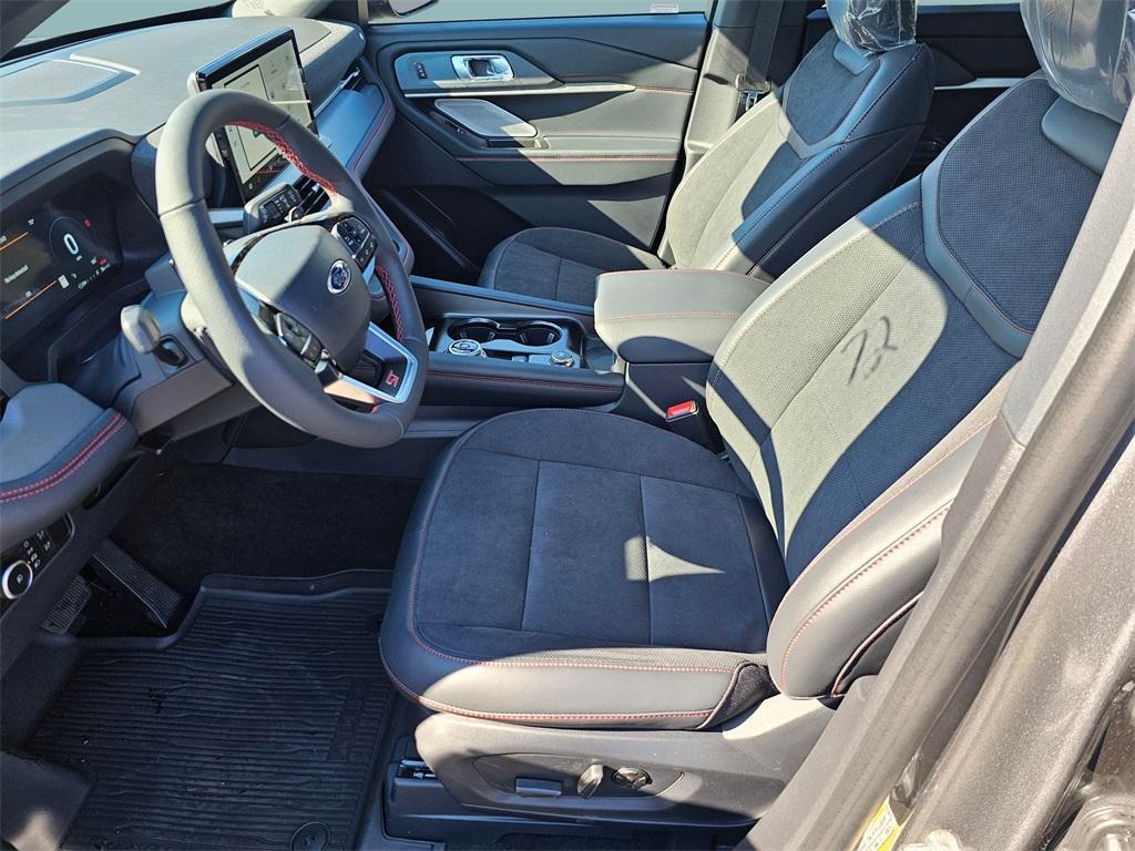 new 2025 Ford Explorer car, priced at $62,735