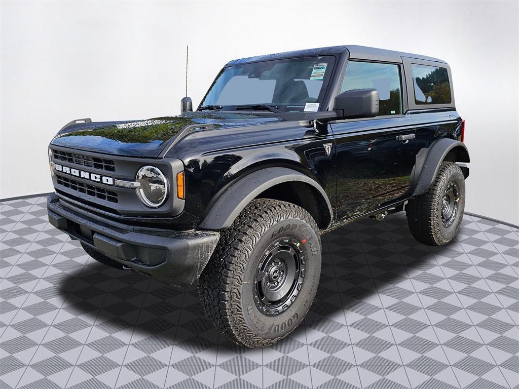 new 2025 Ford Bronco car, priced at $51,660