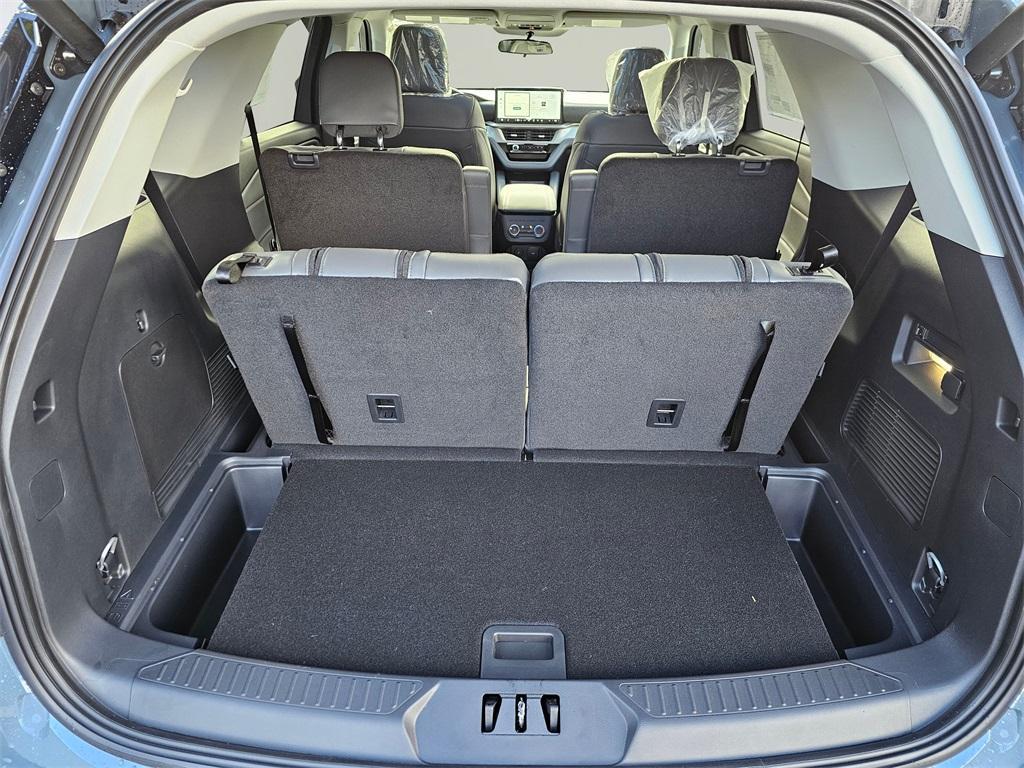 new 2025 Ford Explorer car, priced at $51,305