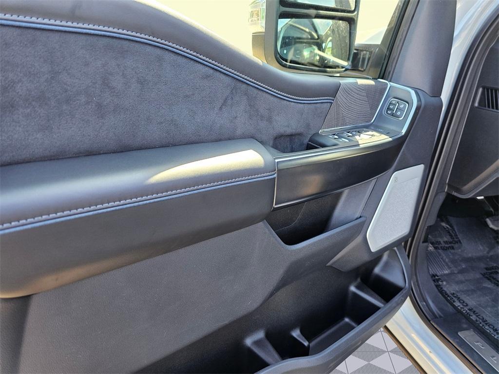 new 2025 Ford F-350 car, priced at $98,075