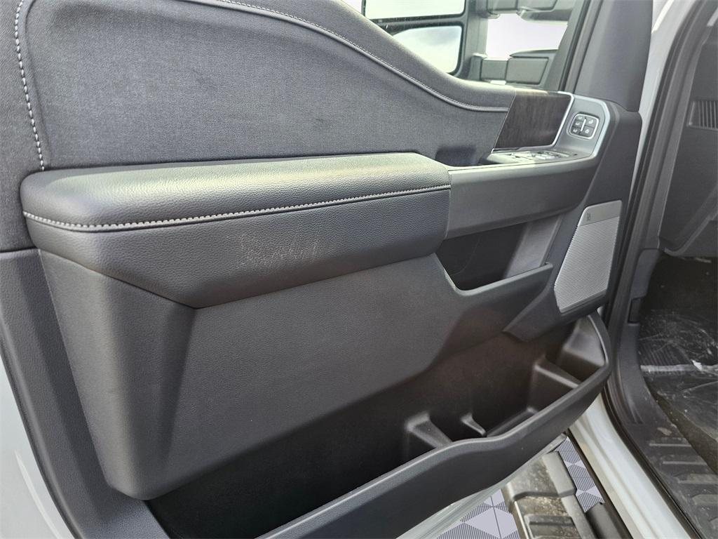 new 2025 Ford F-250 car, priced at $92,315