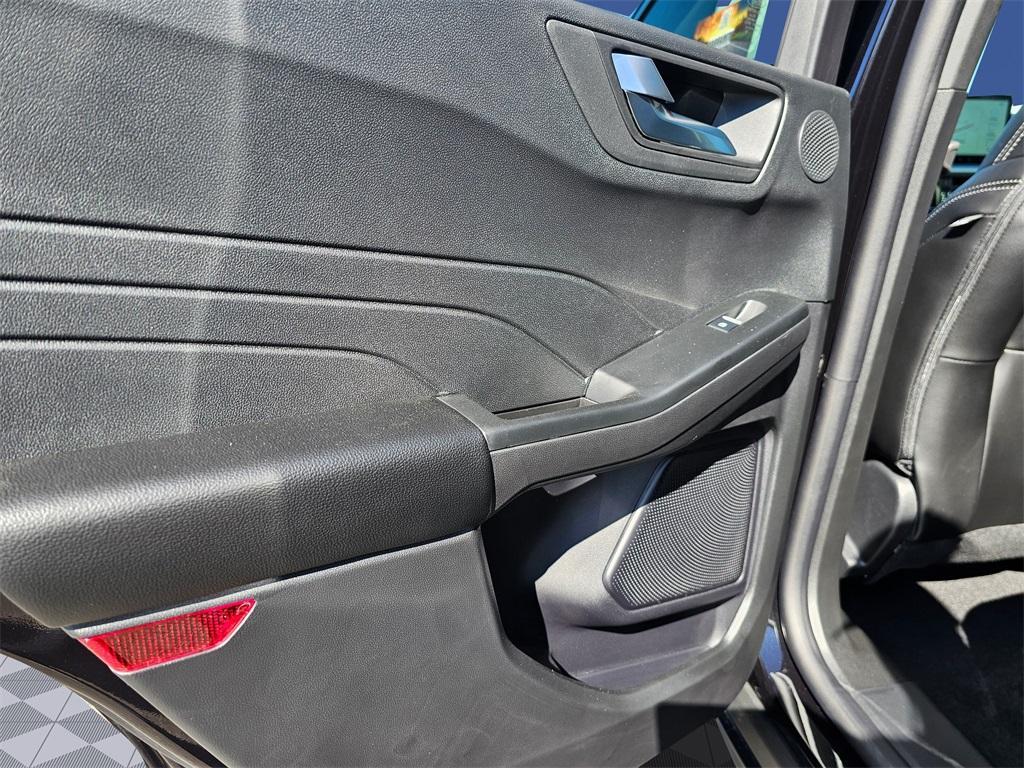 new 2025 Ford Escape car, priced at $45,675