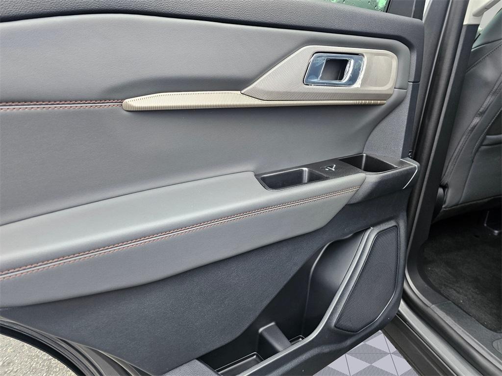 new 2025 Ford Explorer car, priced at $51,010