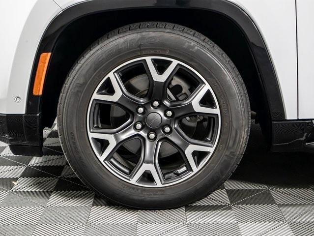 used 2024 Jeep Wagoneer L car