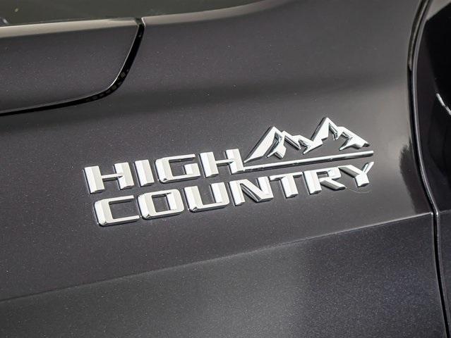 used 2022 Chevrolet Suburban car