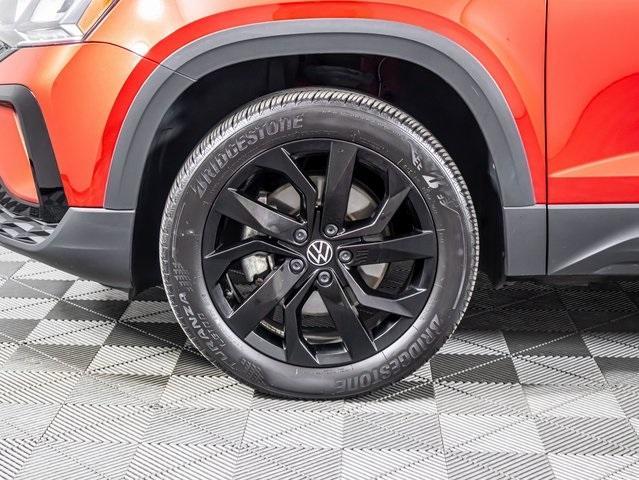 used 2022 Volkswagen Taos car