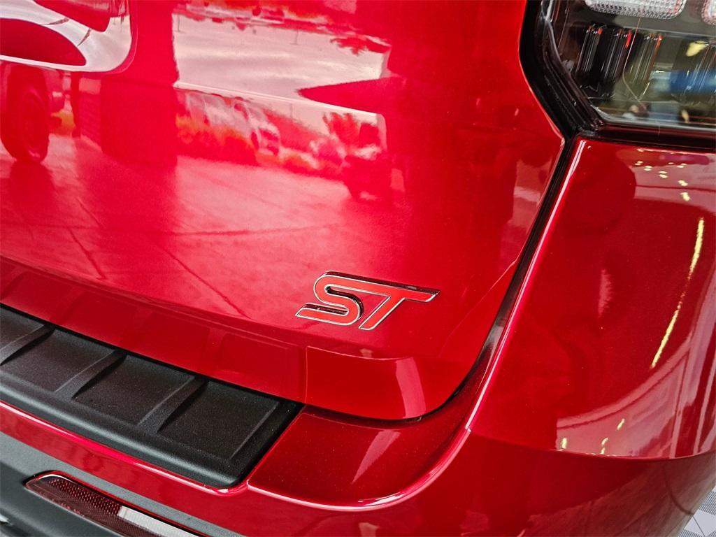 new 2025 Ford Explorer car, priced at $62,680