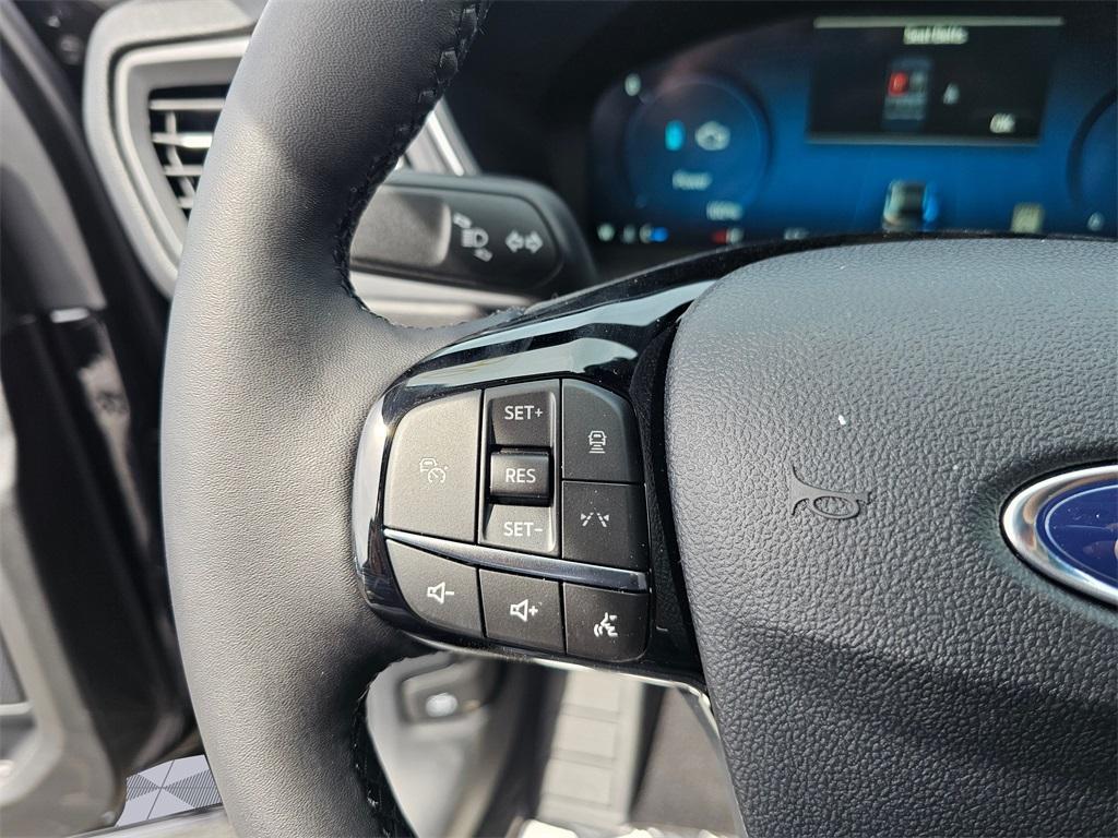 new 2025 Ford Escape car, priced at $46,350