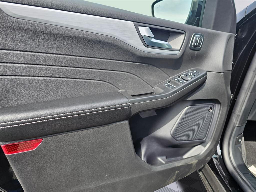 new 2025 Ford Escape car, priced at $46,350