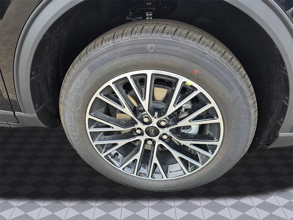 new 2025 Ford Escape car, priced at $46,350